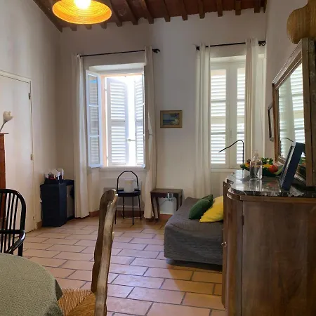 La Maison Et Son Adorable Jardin Clos Porquerolles Exterior photo